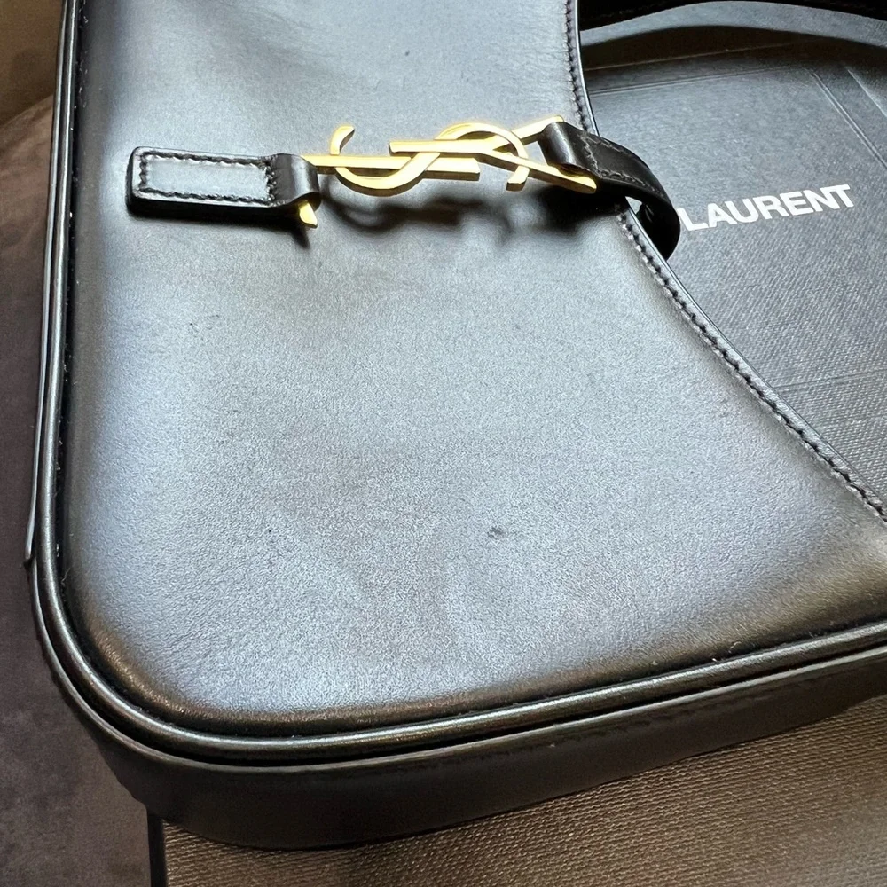 Saint Laurent Le 5 A 7 Hobo Bag - Picture 7 of 14